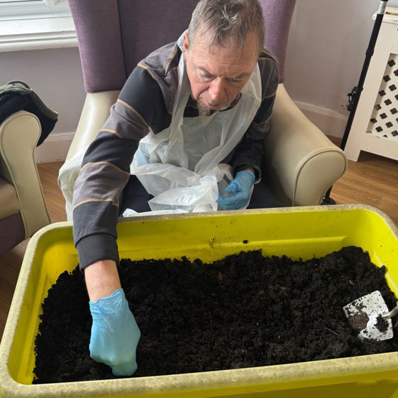 gardening_poplars_care_home